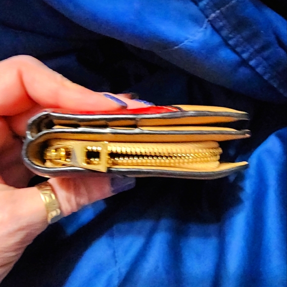 LOEWE PUZZLE COMPACT ZIP WALLET EUC CALFSKIN with Dustbag - Picture 4 of 8